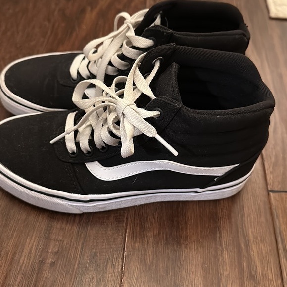 Vans Women’s High Tops - Picture 2 of 4